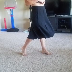 LIKE NEW black skirt Size 6